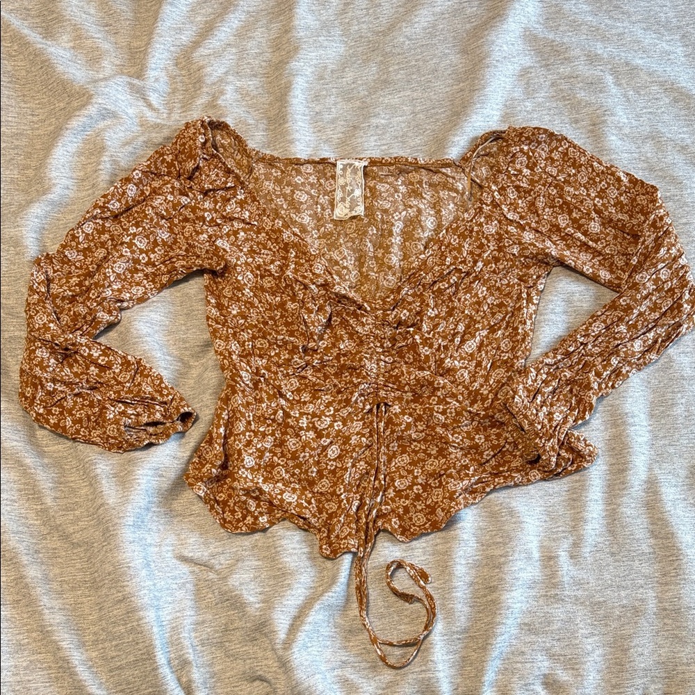Sadie & Sage (Anthropologie) Floral Tie-Front Blouse – Size Small
